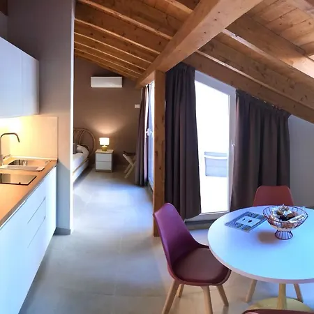 Sabbinirica House Apartment